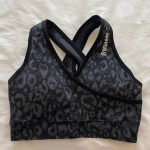 Black cheetah gym shark bra